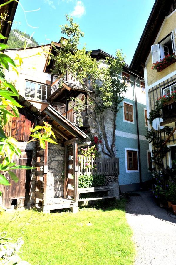 Haus Am Hof - 15Th Century House At The Lake, Near The Marketplace, With A Balcony 할슈타트 외부 사진