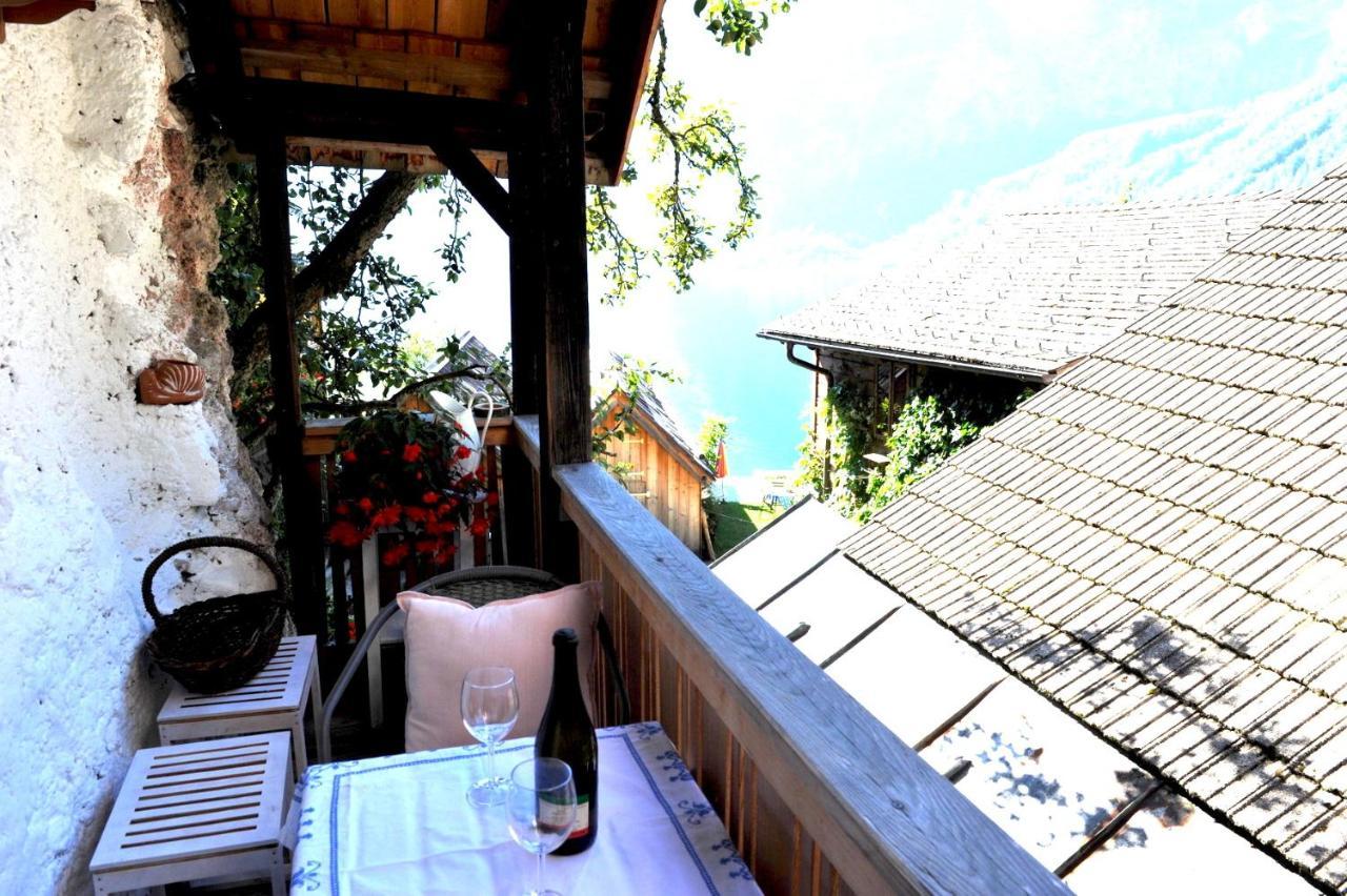 Haus Am Hof - 15Th Century House At The Lake, Near The Marketplace, With A Balcony 할슈타트 외부 사진